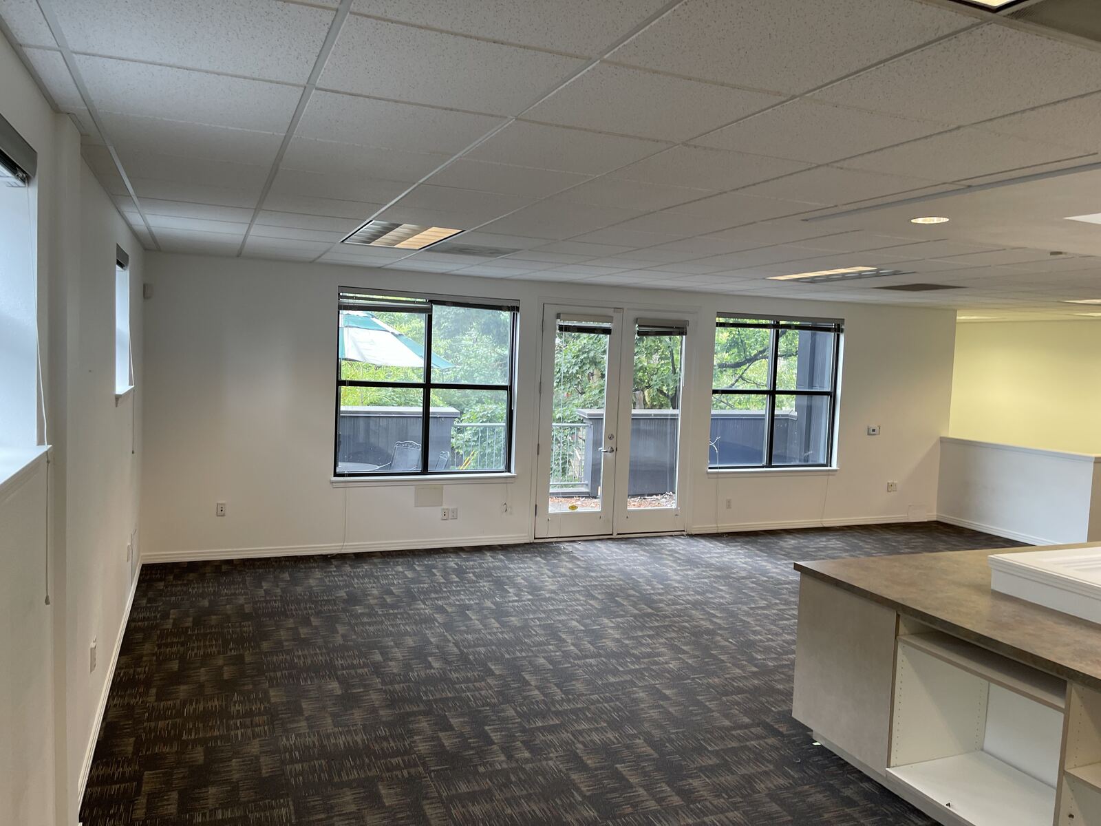 2,823 SF open loft workspace for lease at 1815 NW Overton in Slabtown Portland with skylights and natural light